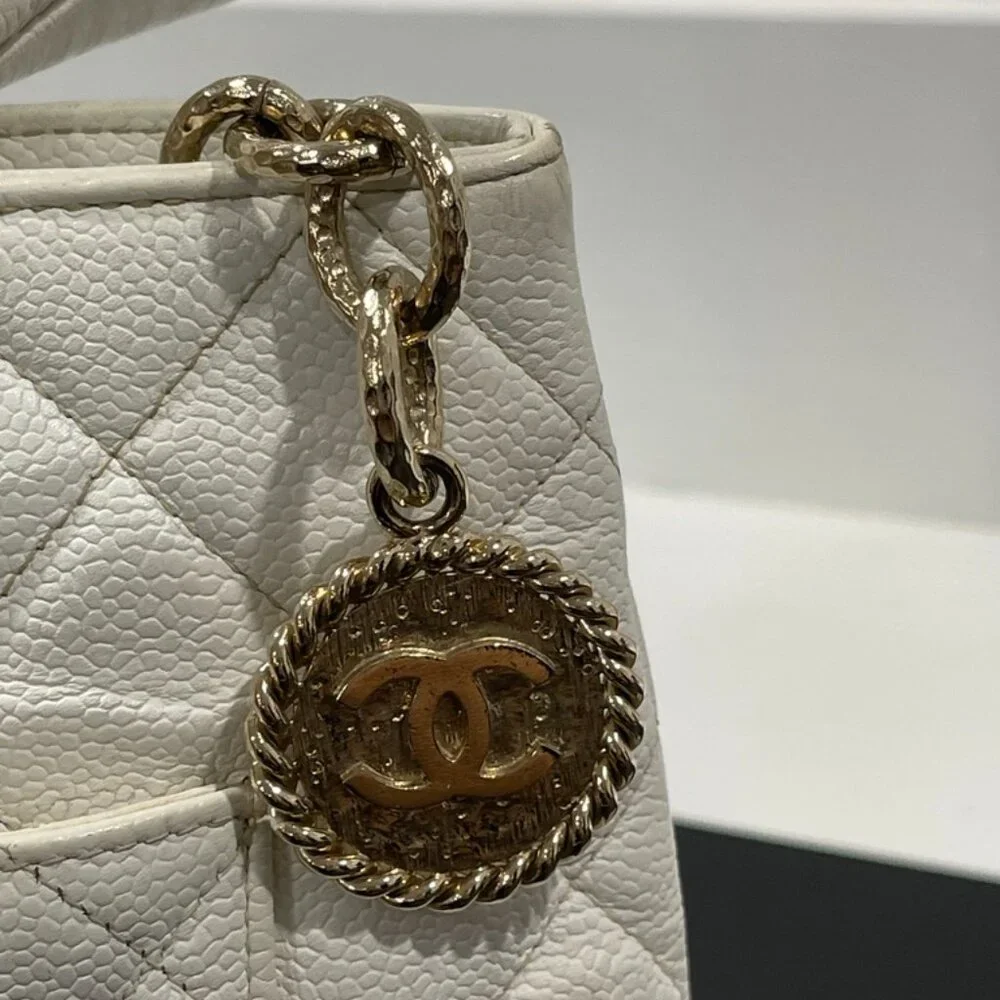 Chanel White Medallion Tote Gold Hardware (JB1027) - Picture 6 of 14